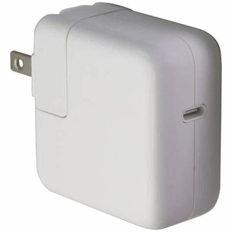 MACBOOK POWER ADAPTER USB-C (30W)